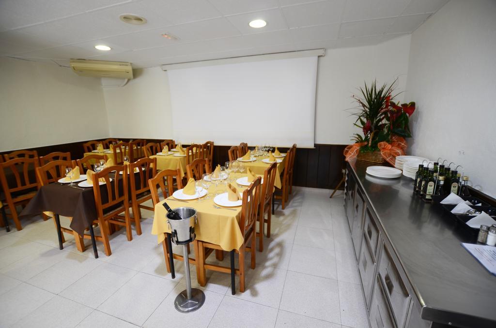 Hostal Los Manos บลาเนส ภายนอก รูปภาพ