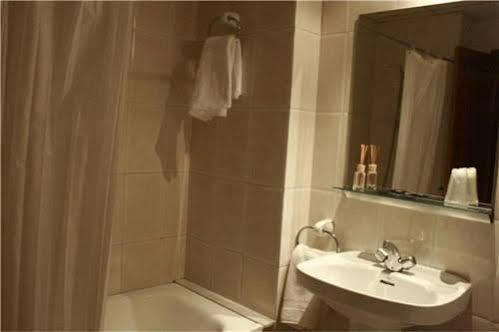 Hostal Los Manos บลาเนส ภายนอก รูปภาพ